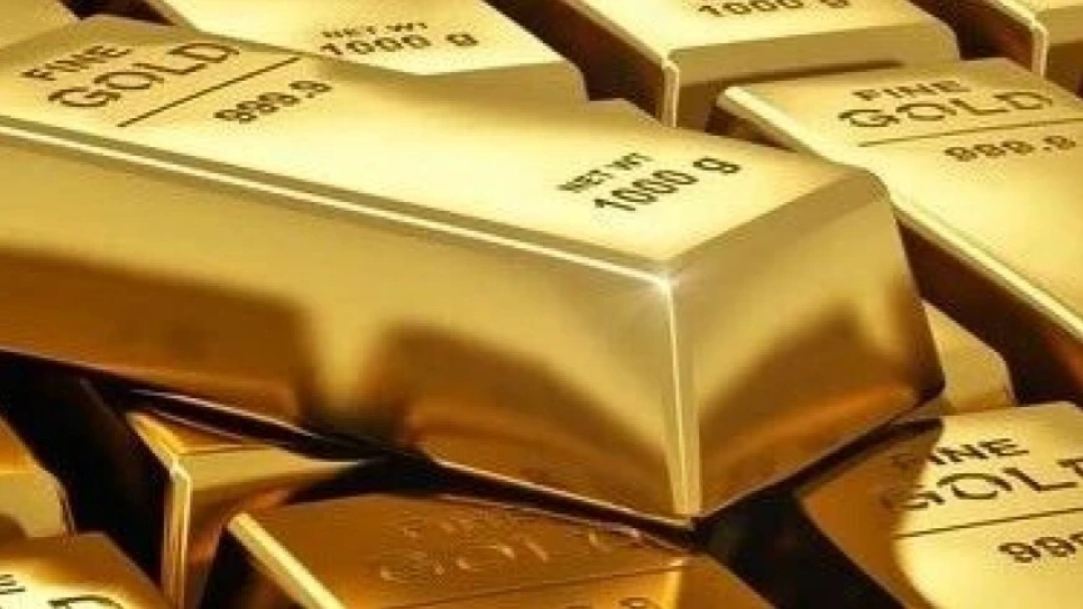 网民在社交媒体反映自己在银行购买的金条内部有杂质