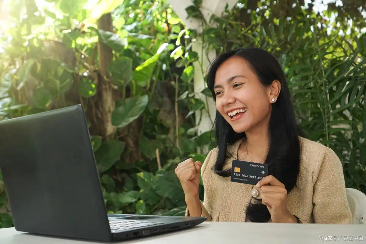 信用卡年费标准_不同类型信用卡年费差异_建行 理财金卡 年费