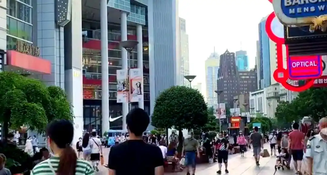 李嘉诚投资建议_李嘉诚的理财之道_投资自己的重要性