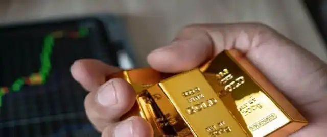 李嘉诚的理财之道_别抱房子和现金_投资自己健康黄金稳健资产