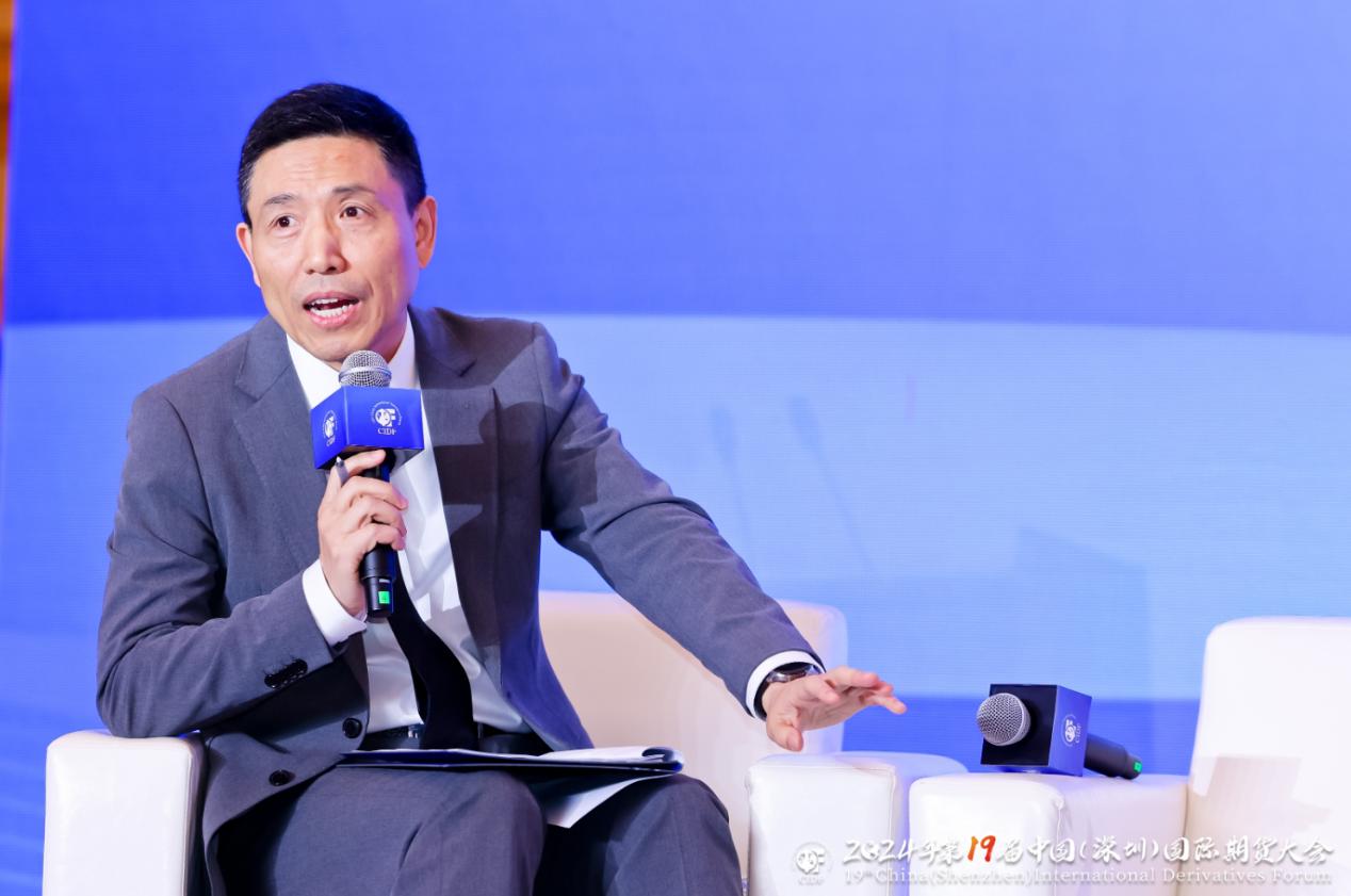 国外期货论坛_完善功能定位 提升服务质效 推动期货分析师队伍高质量发展_期货分析师分论坛