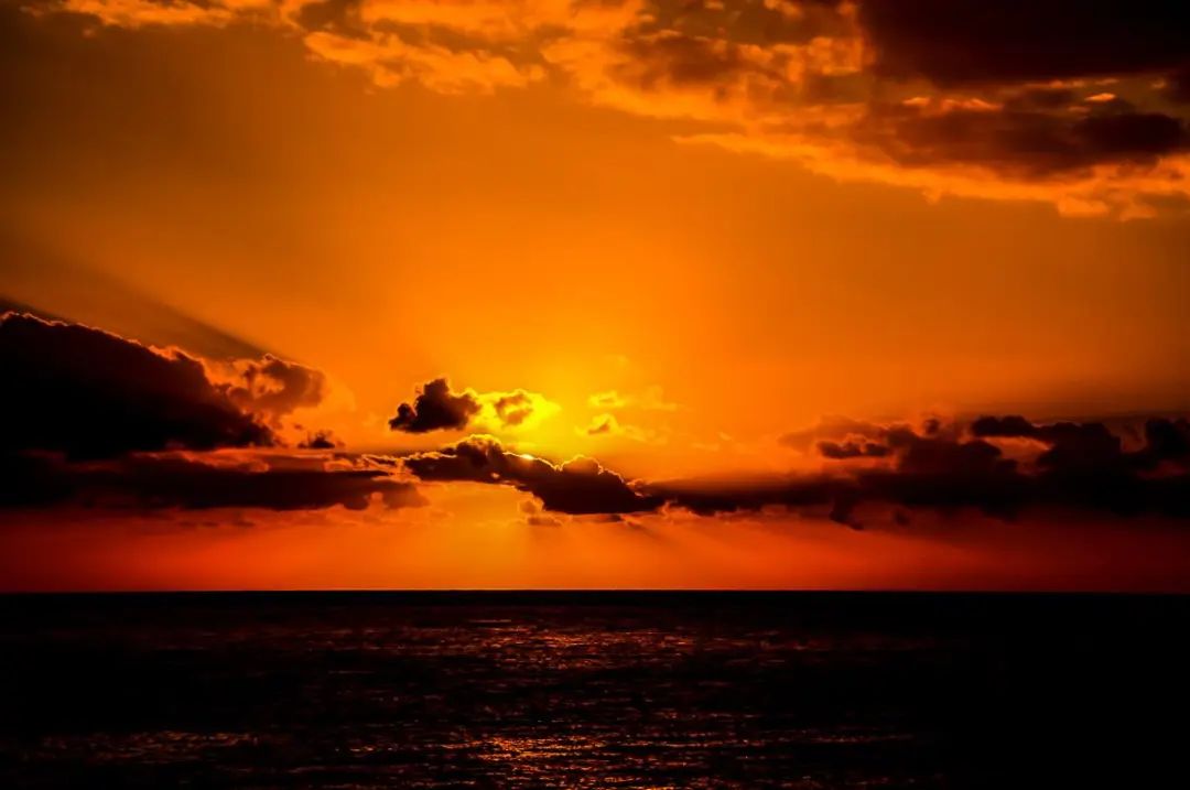 庄家操盘手法大揭秘，散户如何避免被主力一步步套牢？