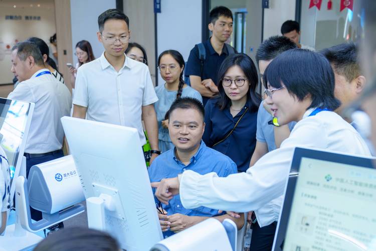 上周机构调研聚焦中小创，海康威视、爱尔眼科等受关注