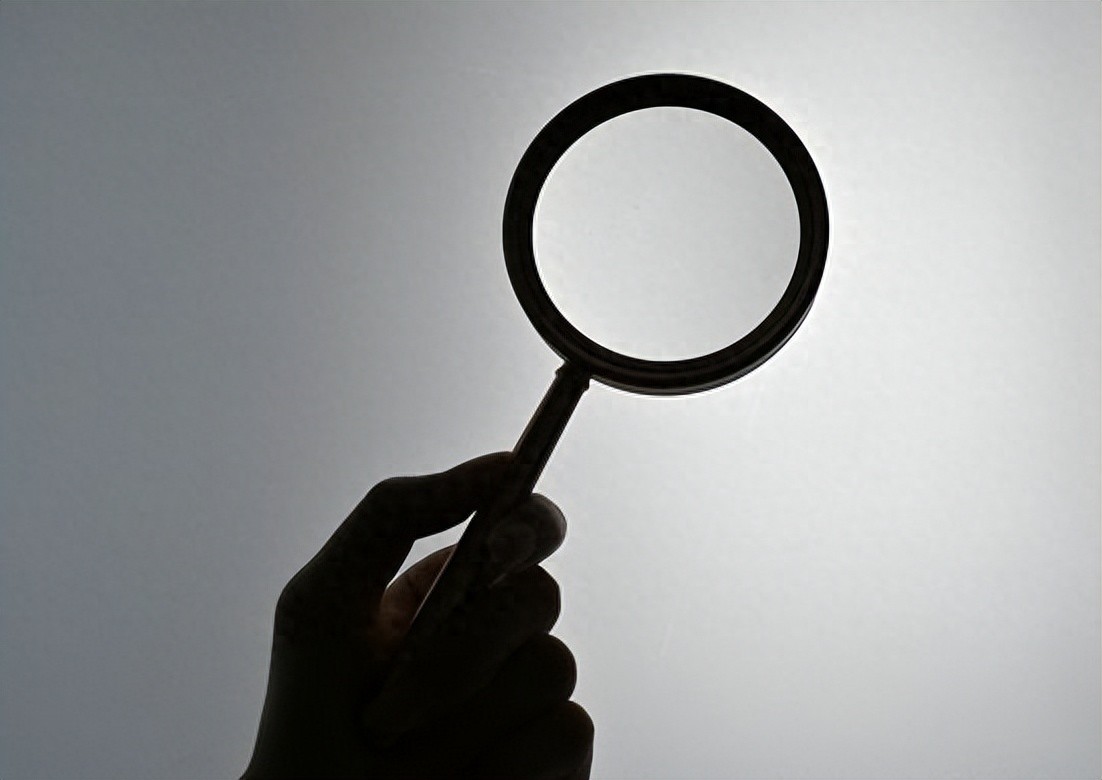 政治局会议修订领导干部报告个人事项规定，重点在哪？