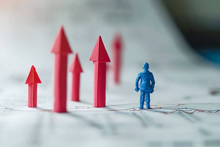 2025年私募MOM产品蓬勃发展，险资等金主积极入局