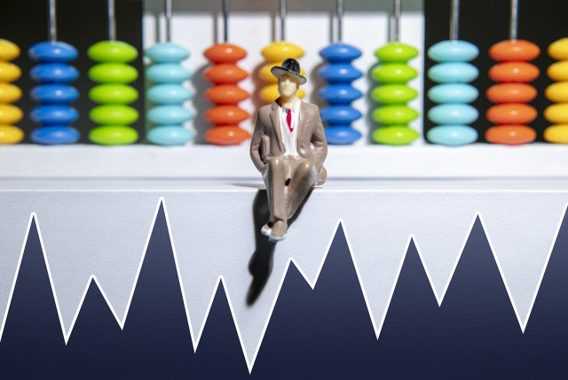 股票停牌原因多，重大重组等对流动性影响几何？