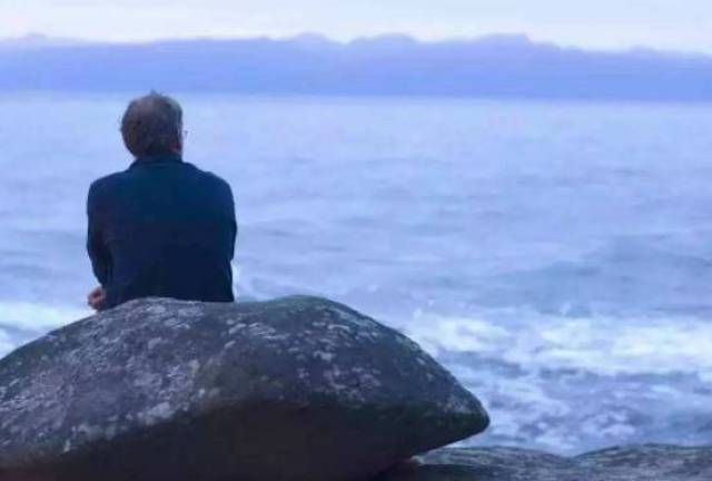 中年人理财别心急：稳字当头，合理分配闲钱